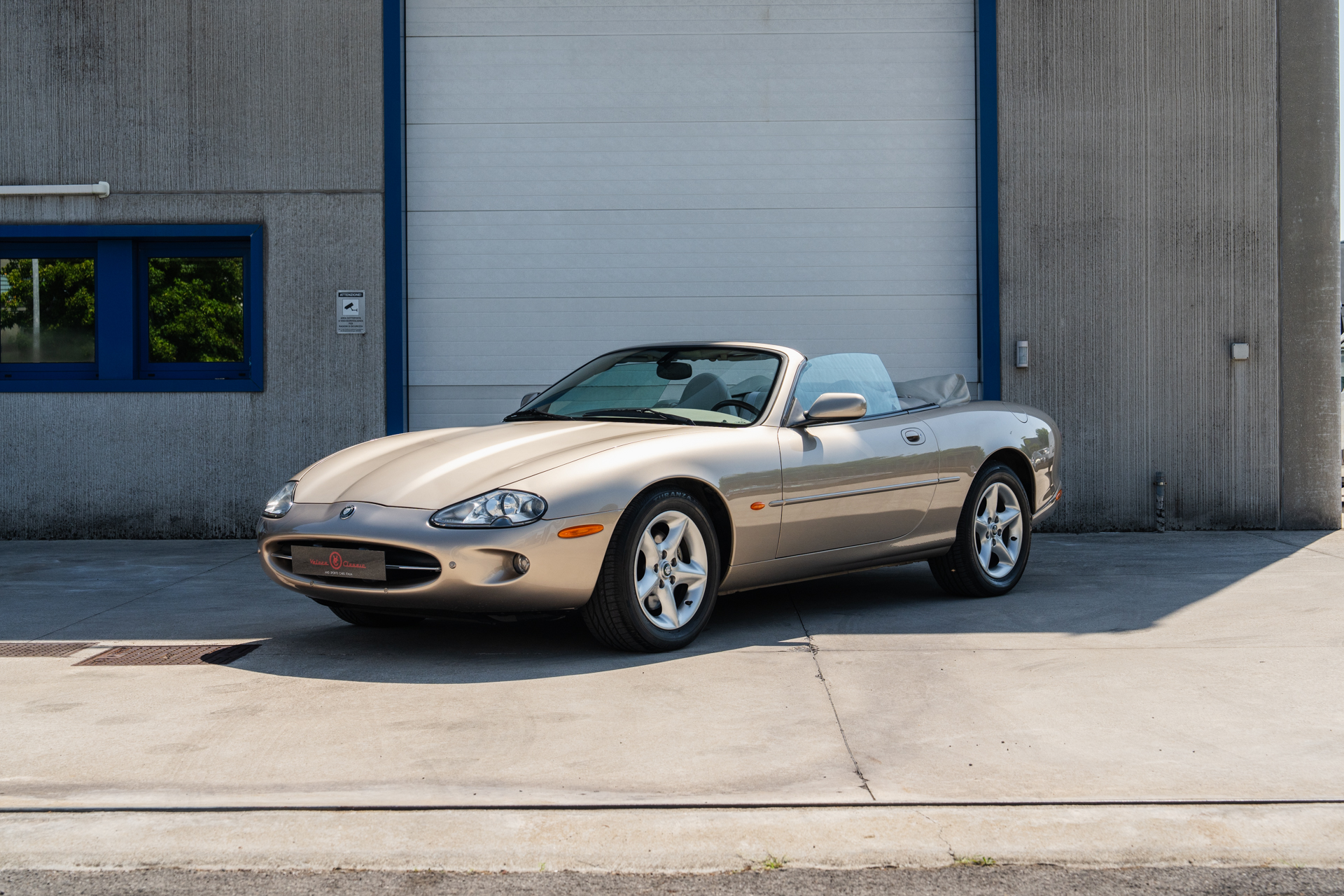 2000 Jaguar XK8 Convertible 